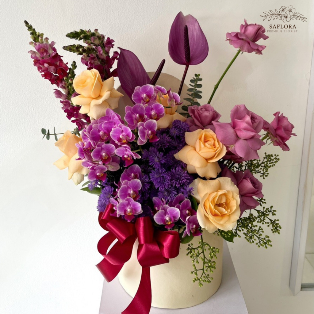 

SAFLORA BLOOMBOX- PURPLE SPRING FRESH FLOWERS & MIX FLOWERS BLOOMBOX / GIFT BOX / ROUND FLOWER BOX| FRESH FLOWERS PREMIUM