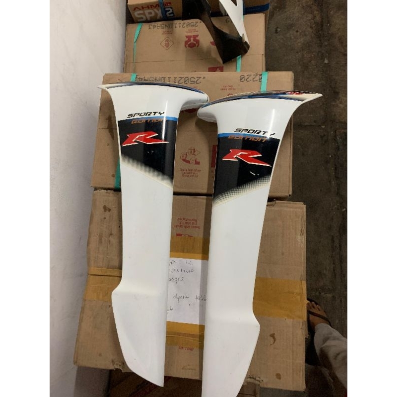 sayap luar kanan kiri supra fit new spesial edition putih