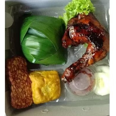 

paket nasi box ayam bakar