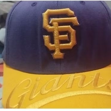 Topi Mlb logo SF