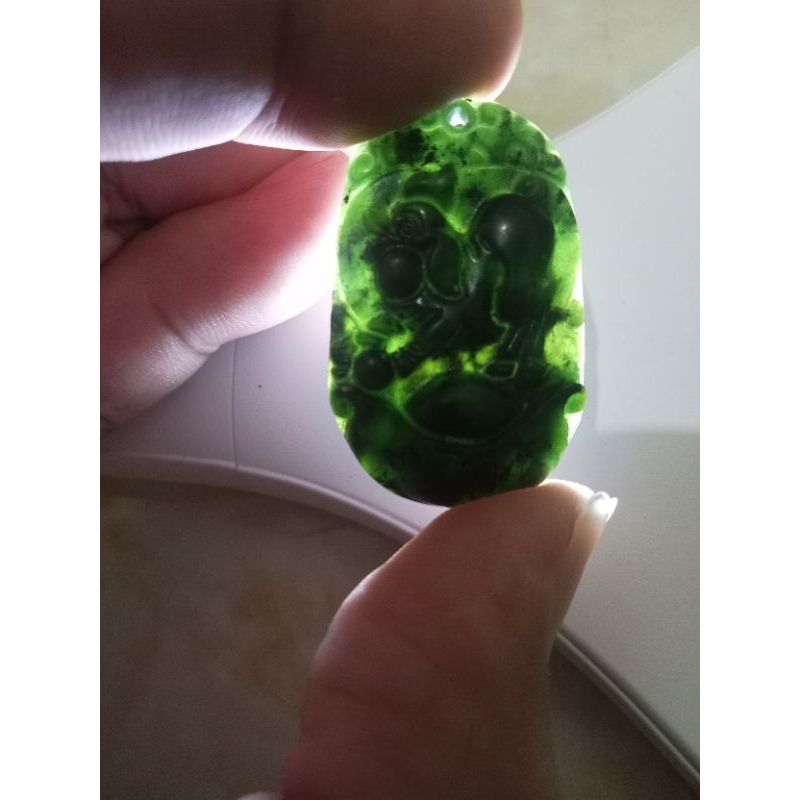 liontin black jade shio anjing