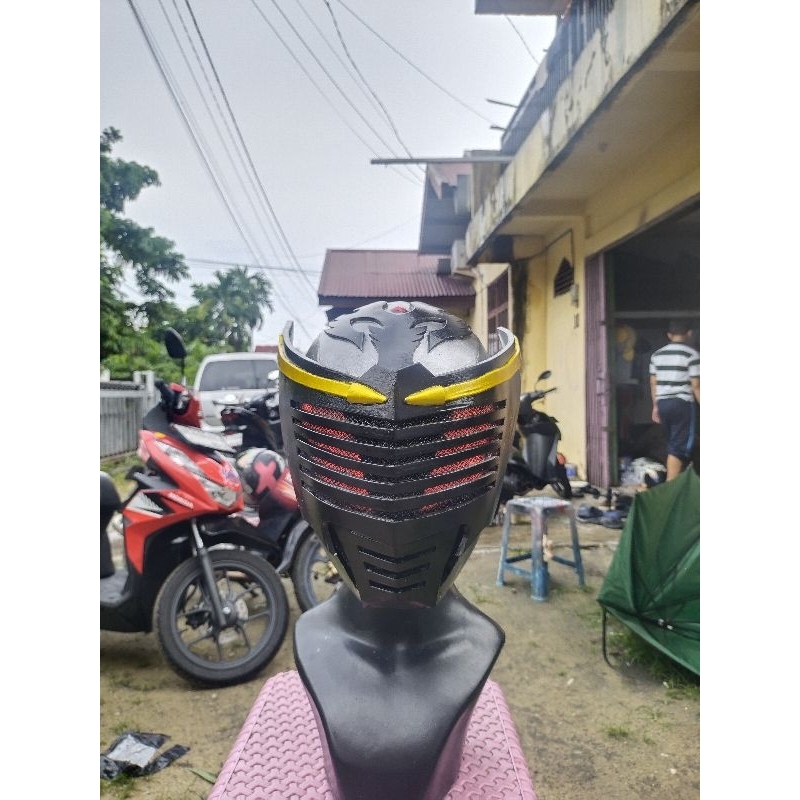 Helm Cosplay Kamen Rider Ryuga ( Eva Foam)