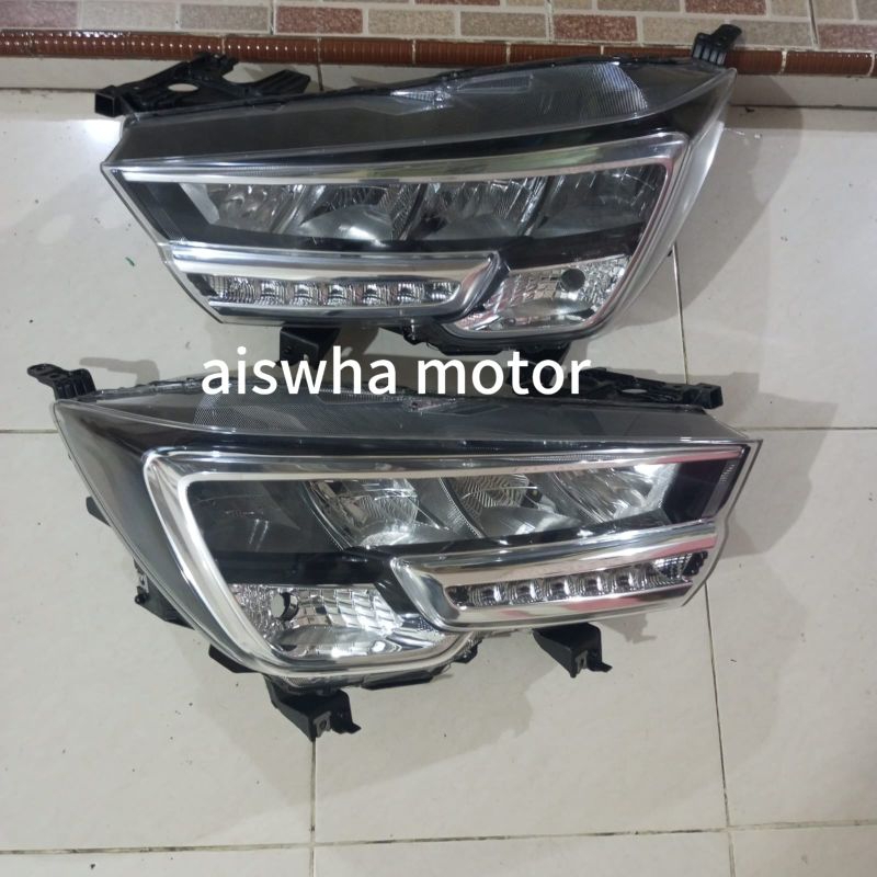 lampu depan /head lamp suzuki ertiga XL 7  led,,, kiri kanan ready original