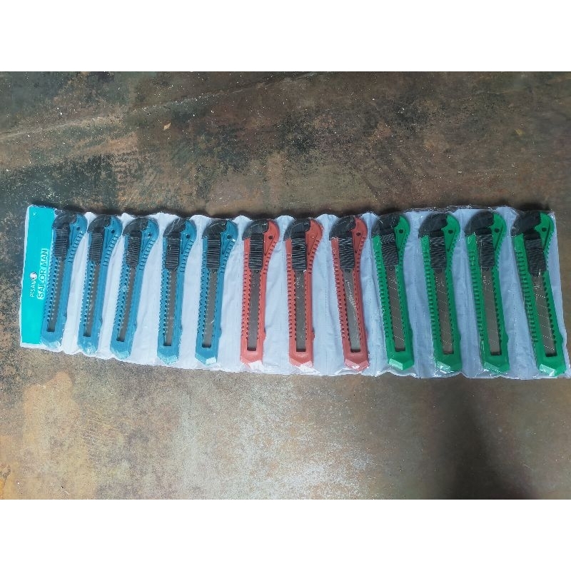

12 pcs pisau cutter