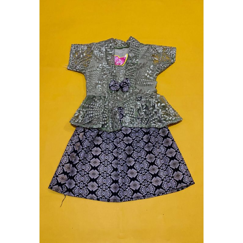Setelan Kebaya anak brukat premium lengan pendek / kebaya lengan pendek