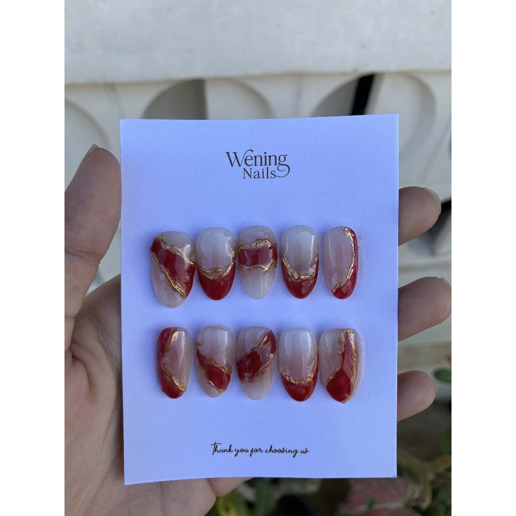 Press On Nails Red Marble Gold – Kuku Palsu Handmade Warna Merah Aksen Emas | Wening Nails