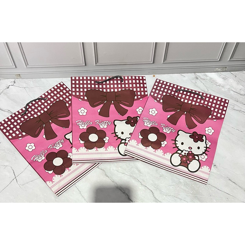 

(1 LUSIN = 12 Pcs) Paperbag R6 MOTIF LUCU uk. 20x10x25 cm / Paperbag hajatan / Paperbag souvenir / Goodie bag