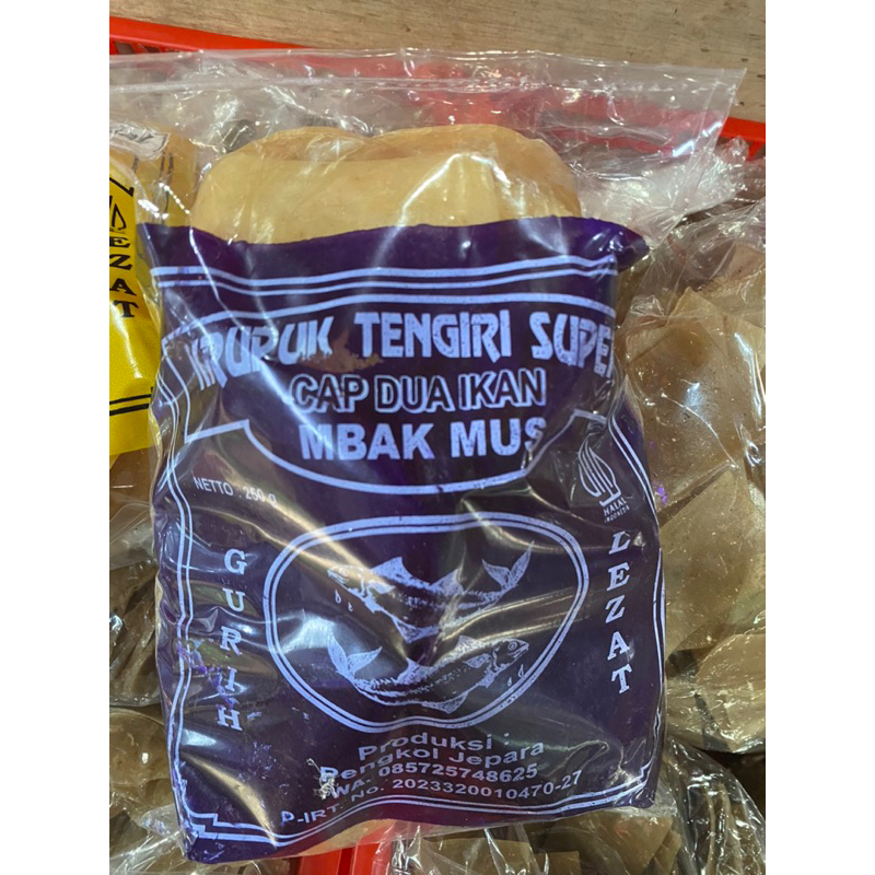 

kerupuk tengiri super 250 gr warna ungu cap dua ikan mbak mus khas Jepara