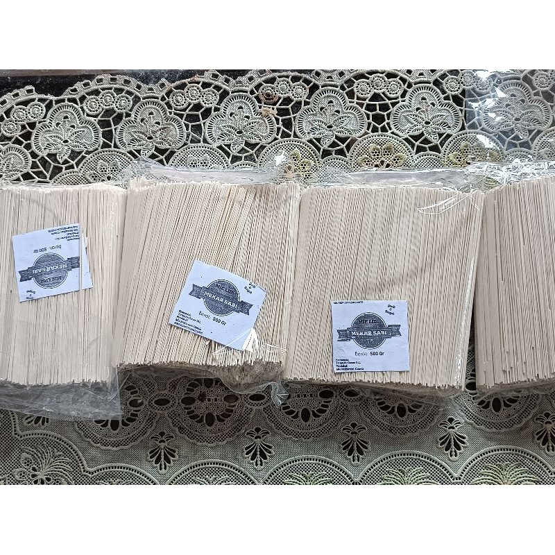 

Mie lidi mentah Mekarsari paket hemat beli 1kg dapet 2kg (4pcs)