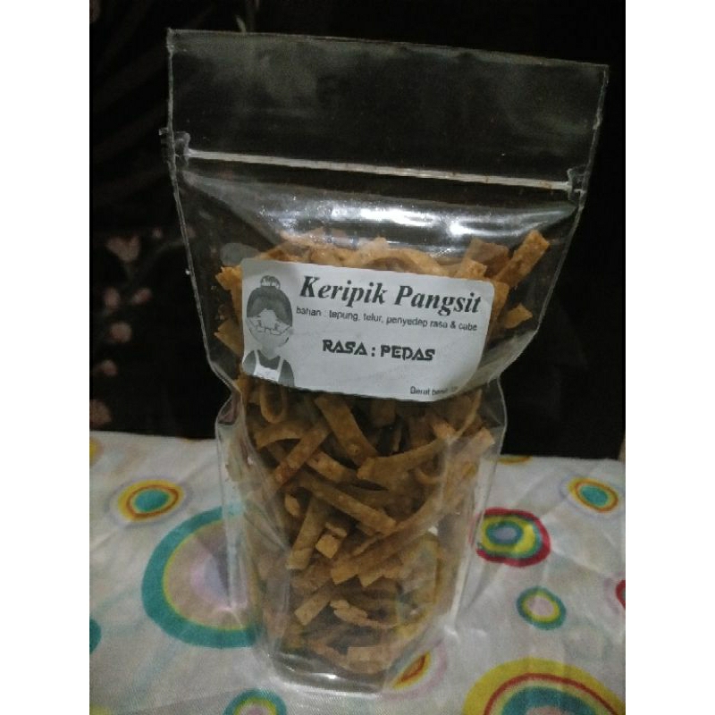 

KERIPIK PANGSIT PEDAS