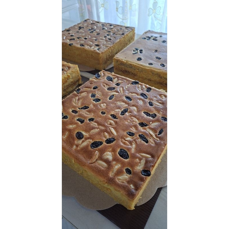 

Lapis Susu Kenari Kismis