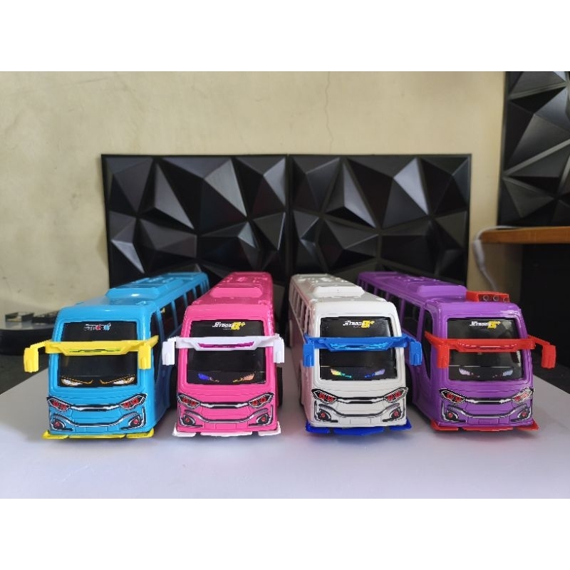 Miniatur Bus Plastik Modifikasi