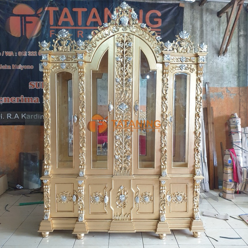 LEMARI HIAS 4 PINTU FINISHING MEWAH GOLD DUKO ALMARI KACA CUSTOM UKIR KLASIK DEKORASI RUANG INTERIOR