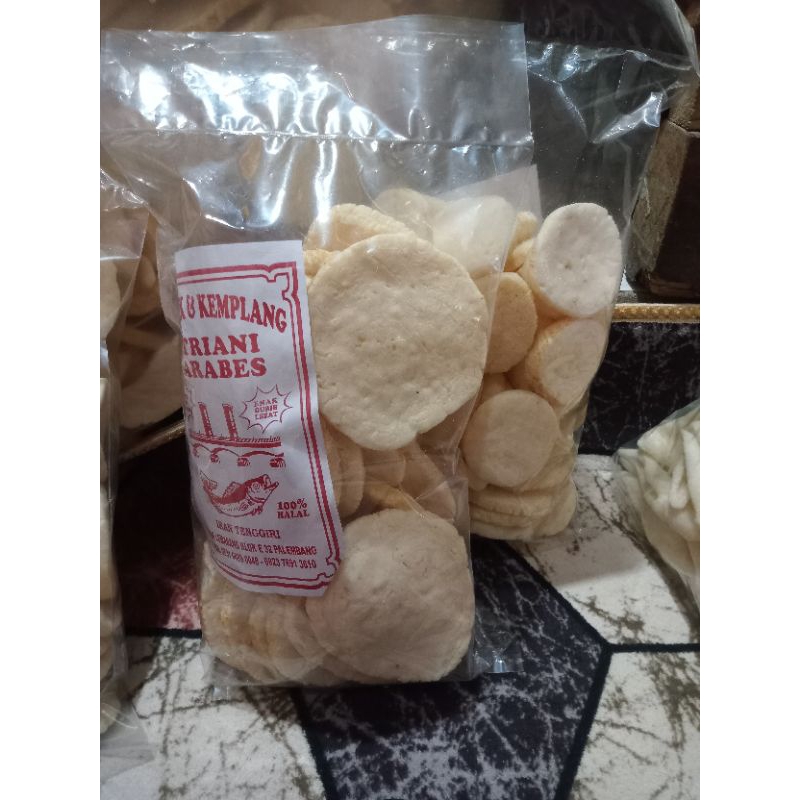 

KEMPLANG PESER BESAR MIX KEMPLANG KANCING AL,BERAT 1KG (bukan kualitas super)