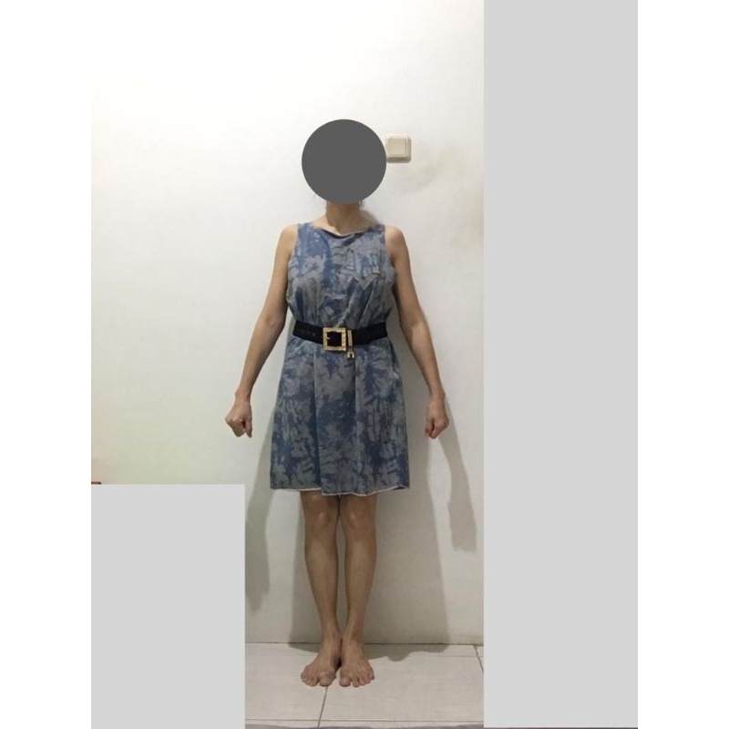 B)  Gaun oblong wanita remaja kombinasi abu abu + biru tua bintang.