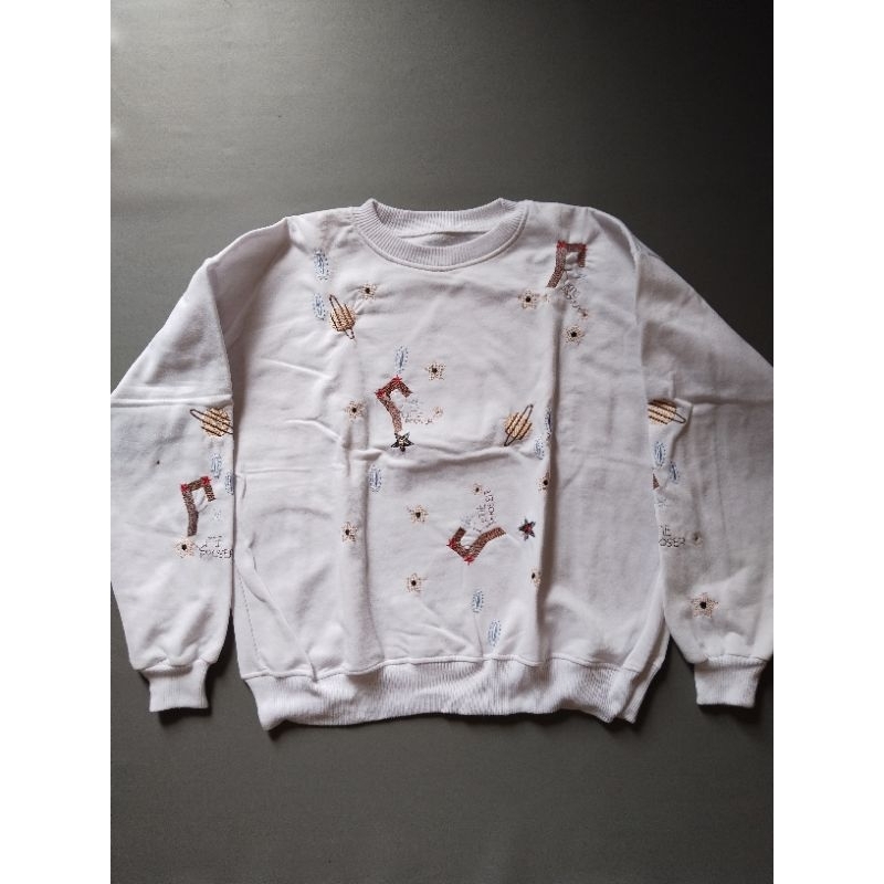 Preloved sweater crewneck putih wanita/Atasan wanita/Sweater/Crewneck