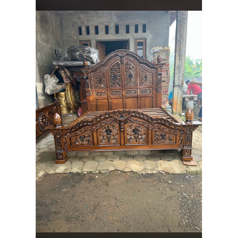 Tempat tidur jati Tempat tidur ukiran gebyok jati Dipan gebyok jati