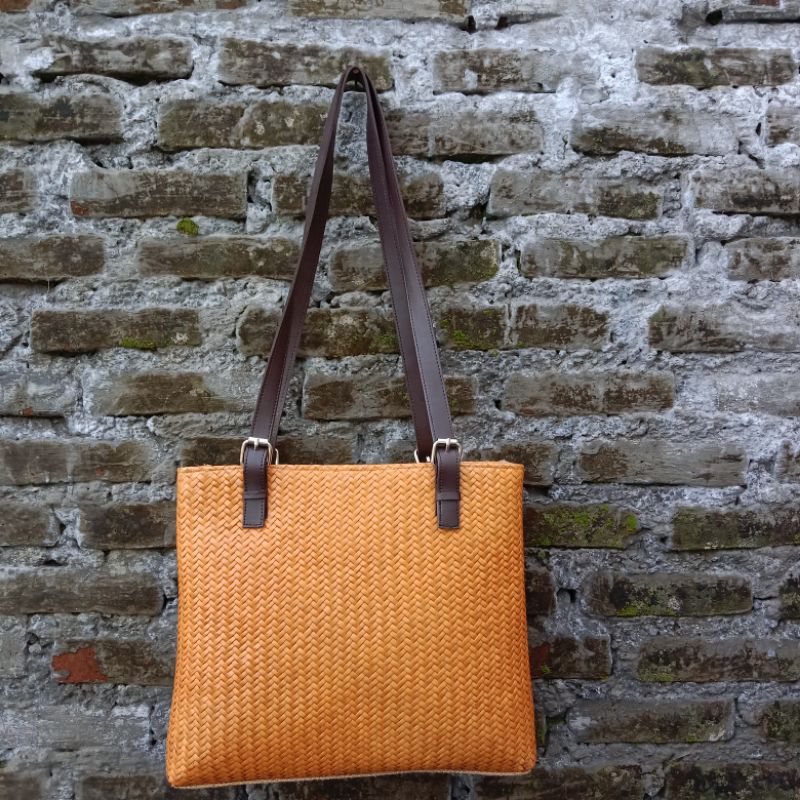 Tas anyaman pandan / Tas pandan anyam kepang / Tas pandan gesper