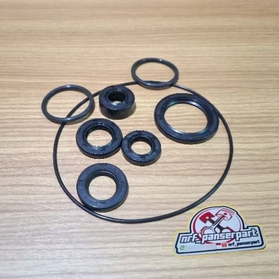 SIL MESIN SET C700/C70/C800//KARET SEAL KIT MESIN SET HONDA C700 C 700 C70 C800 SUPER CUP 700 800 C 