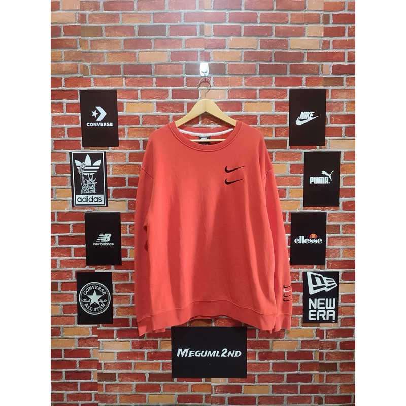 crewneck nike double swoosh