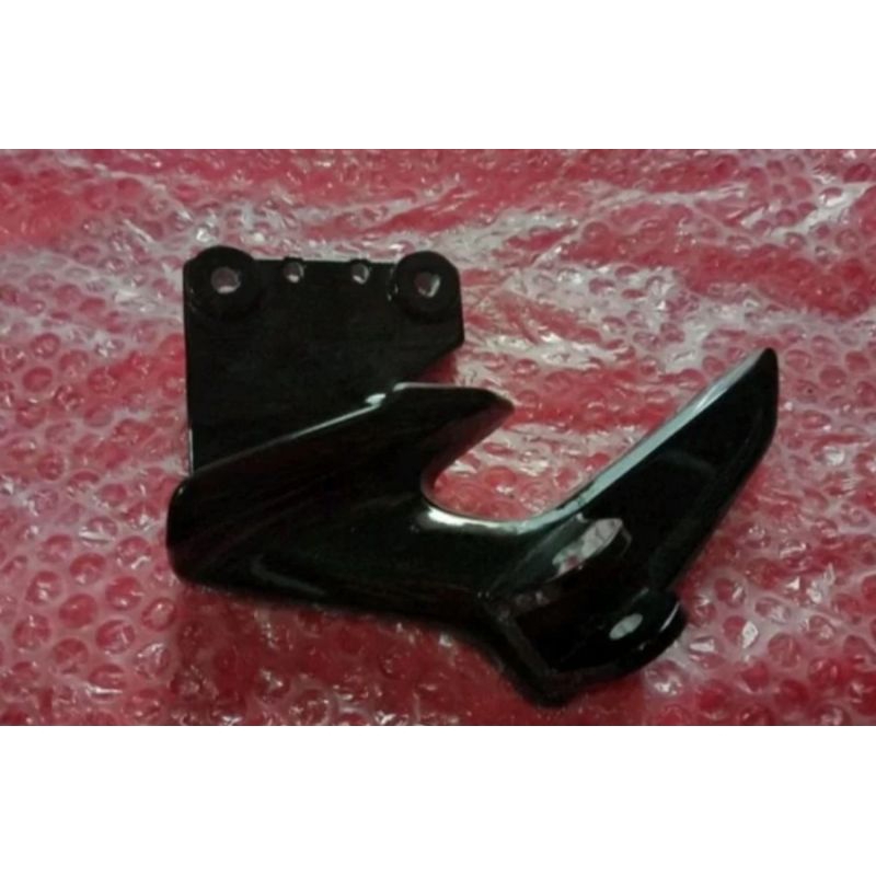 BRAKET BRACKET FOOTSTEP FOOT STEP BELAKANG SUZUKI HAYATE 125 ORIGINAL SGP