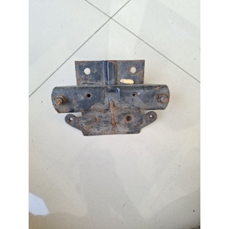 pengait bawah jok kancing jok belakang yamaha v80 superdeluxe excellent original