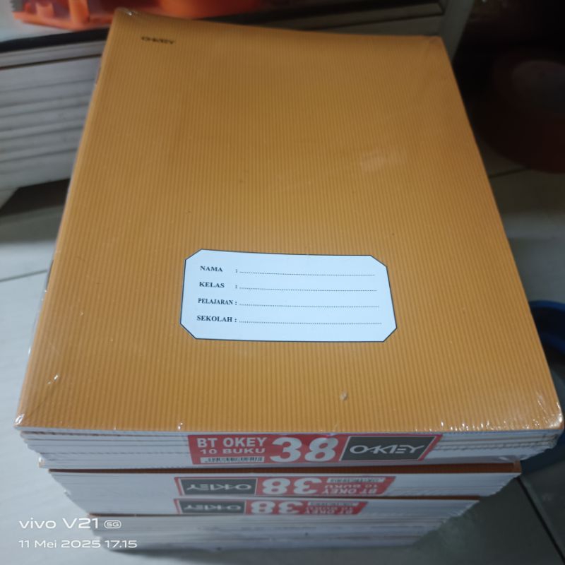 

BUKU TULIS OKEY SAMPUL COKLAT ( ISI 10 )