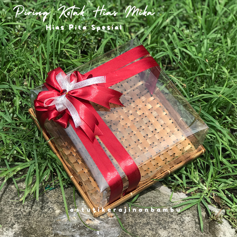

Piring Kotak Hias Pita Spesial PIRING BAMBU TUTUP MIKA FREE PITA SPESIAL/HANTARAN BAMBU PREMIUM/ Box Hantaran Unik Box Hantaran Murah