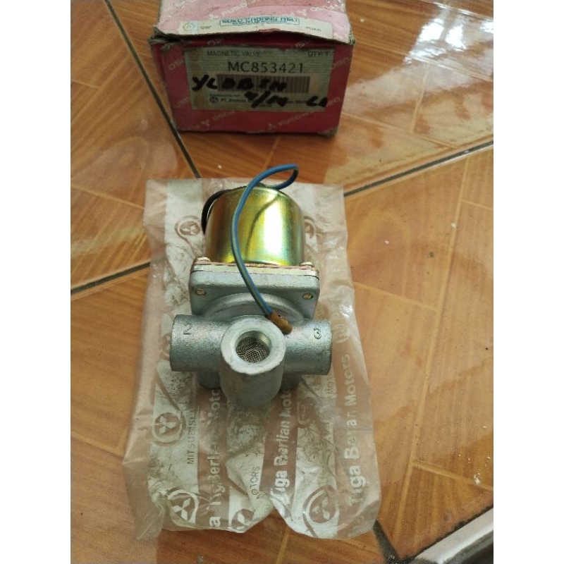 valve 3 way valve brake fuso original
