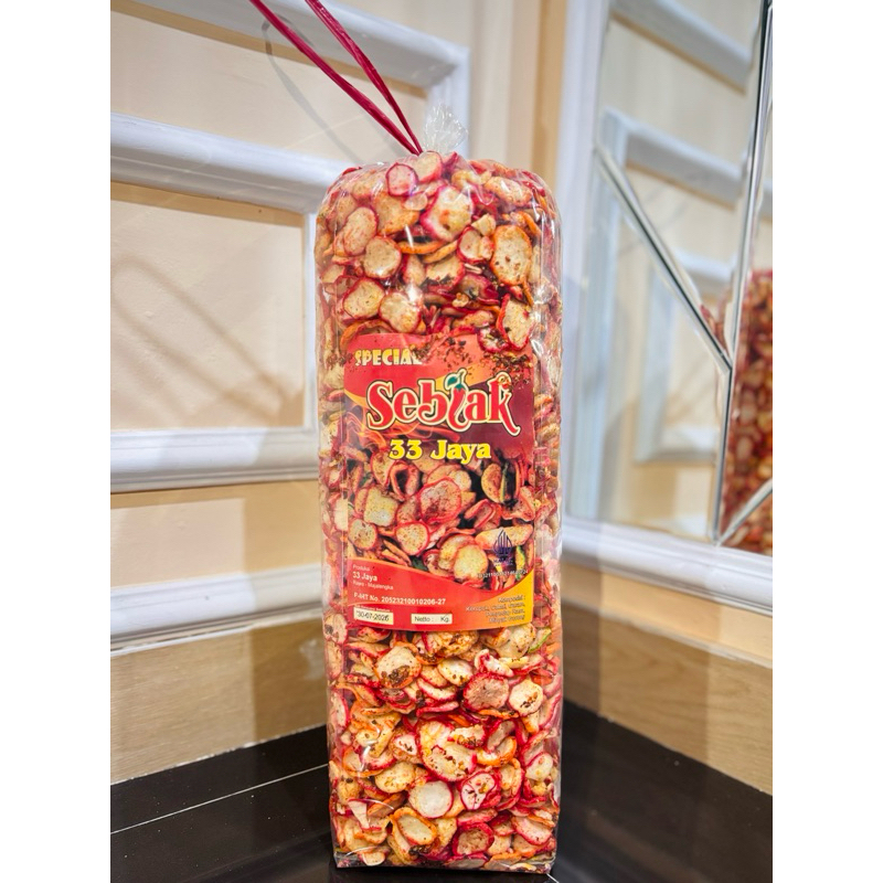

KERUPUK SEBLAK KERING KENCUR 1kg cemilan pedas bumbu melimpah kemasan 1ball