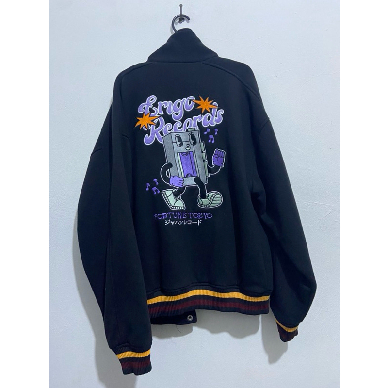 varsity erigo x jkt48 Shani