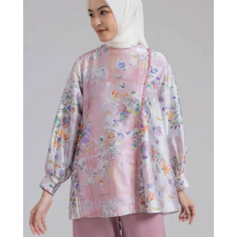 SALE New Kolara top by Ria Miranda