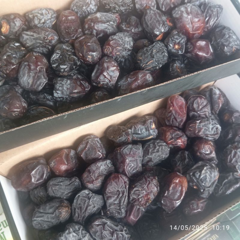 

KURMA AJWA MADINAH 500GRAM