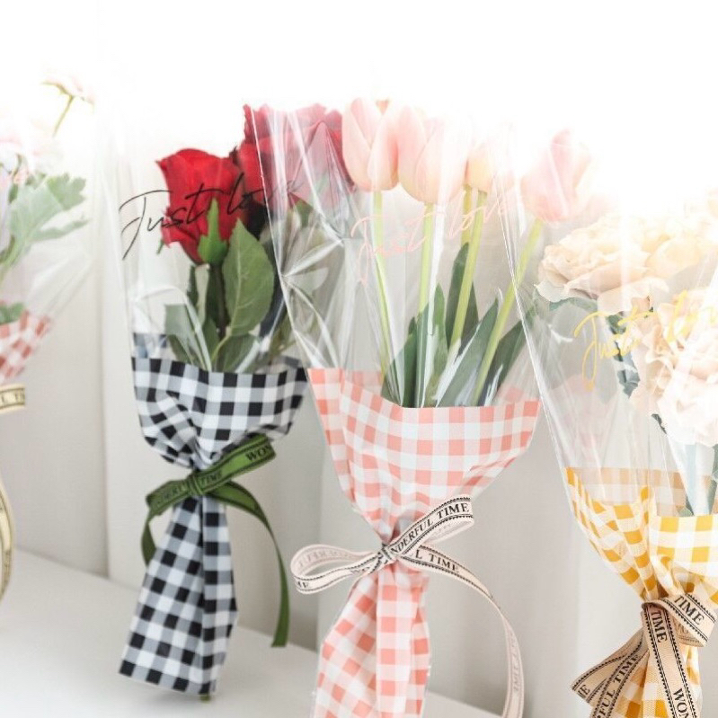 

[HANYA KERTAS] Cellophane PICNIC/TAPLAK JUST LOVE Plastik Bunga Mawar / Wrapping Plastik untuk Mini Buket Rose ( per lembar ) hanya jual plastiknya tanpa bunga & pita