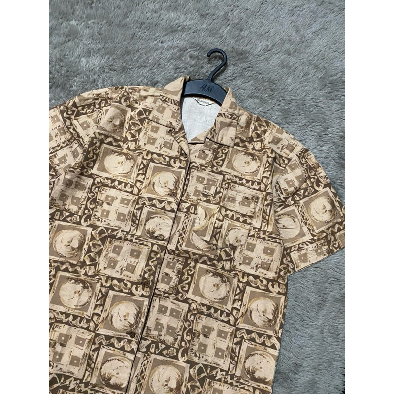 Kemeja Vintage Motif