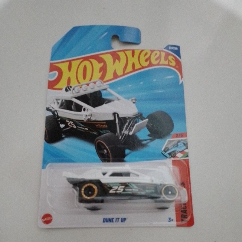 Hotwheels dune it up track aces