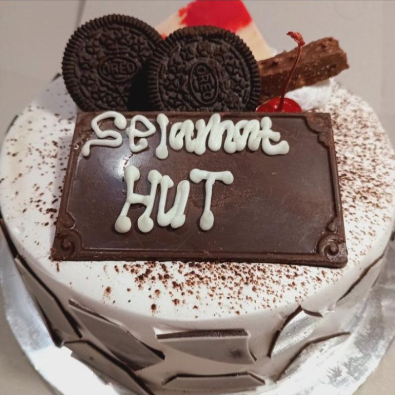 

Chocolate Blackforest Birthday Cake - Kue Ulang Tahun