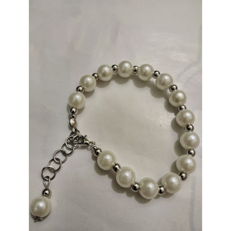 gelang kristal ,gelang manik- manik ,gelang manik-manik aesthetic ,gelang manik- manik korean,gelang