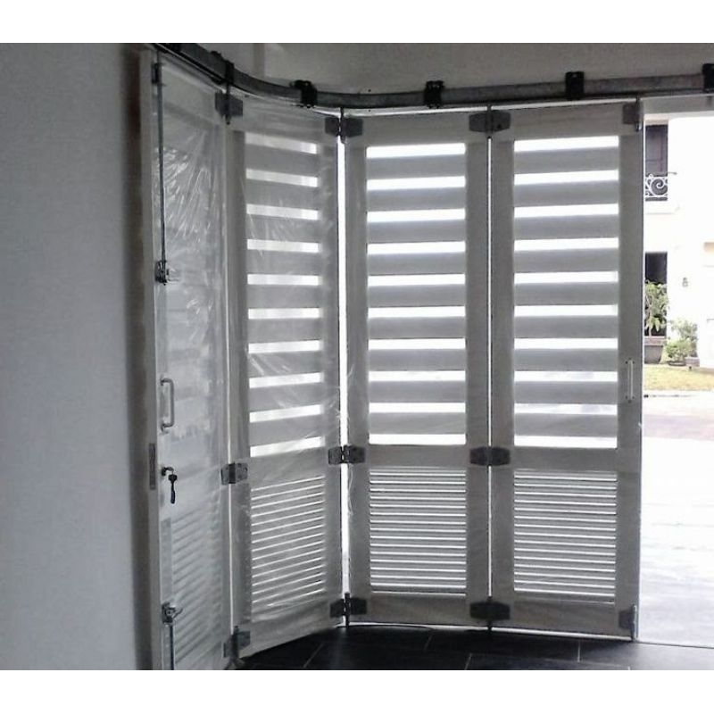 Pintu handerson garasi mobil mewah