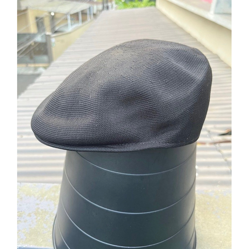 Topi flat cap uniq mirip kangol pre loved