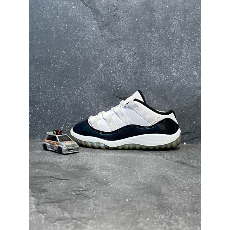 jordan retro 11 kids b7759