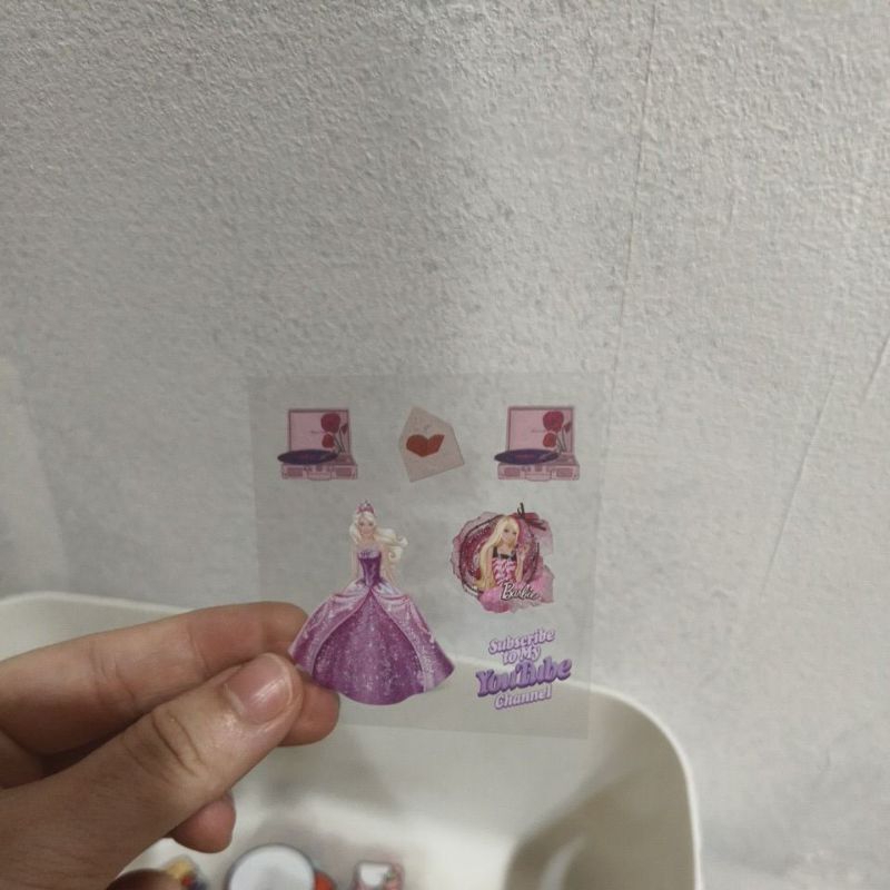 

MEDANMART D80 - STIKER PER 1 LEMBAR MOTIF RANDOM MAINAN ANAK