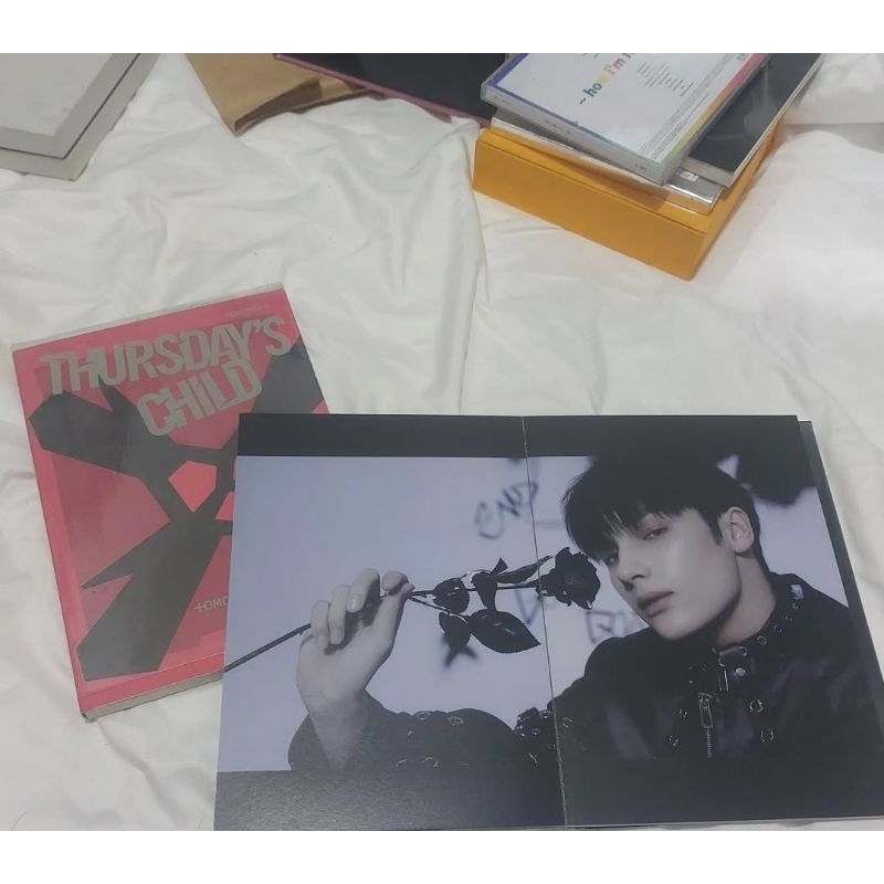 ALBUM TXT THURSDAY CHILD