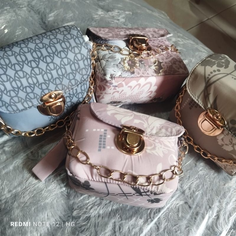 MUKENA PARASUT MOTIF PREMIUM