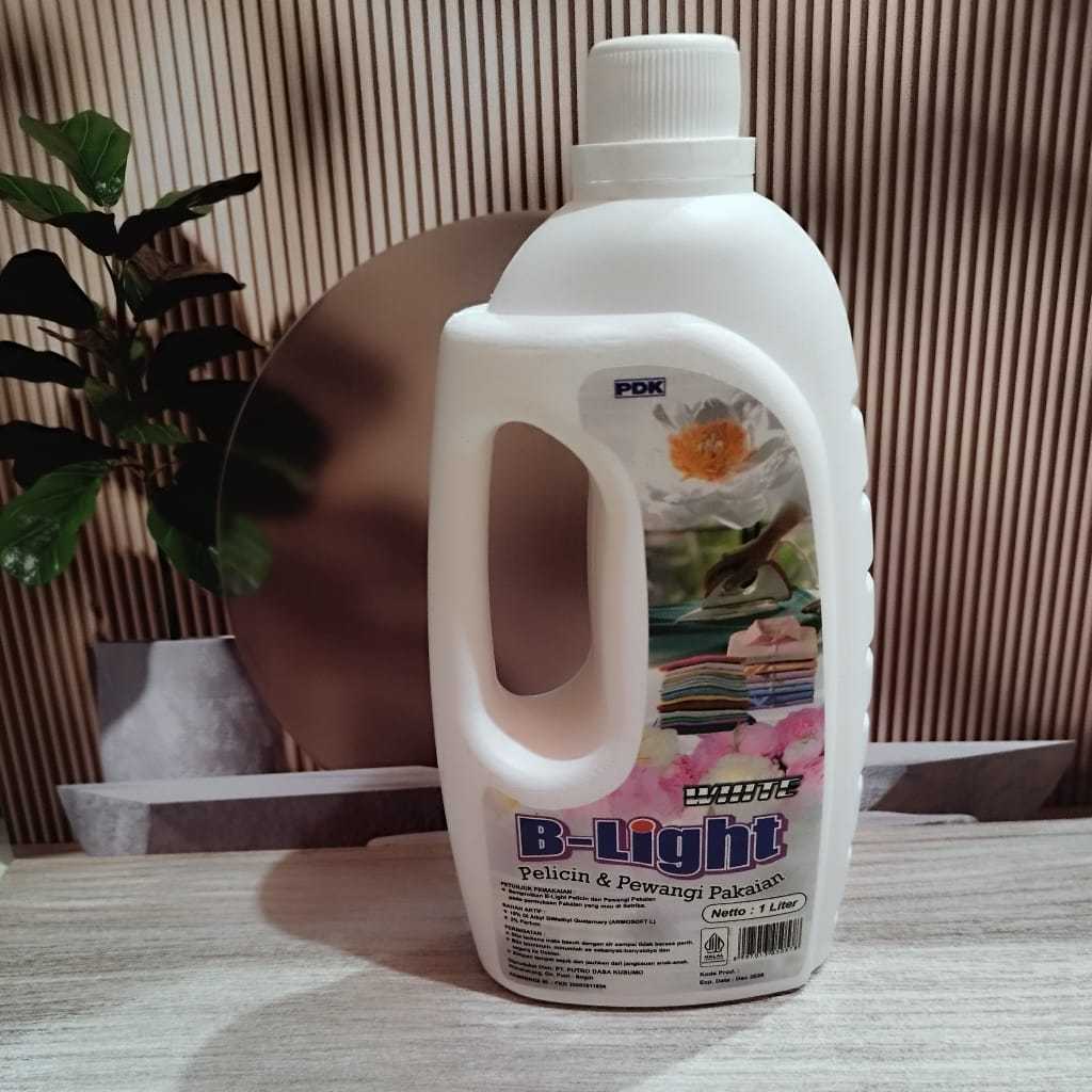 pelicin pakaian b-light 1000ml wangi untuk pakaian mu 