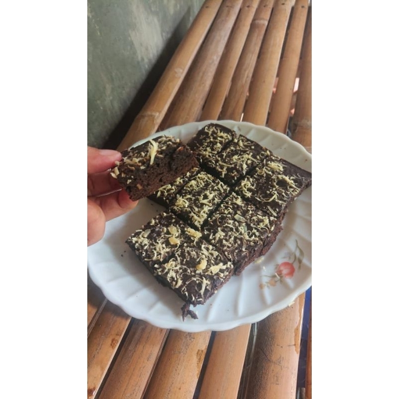 

BROWNIES PANGGANG HOMEMADE