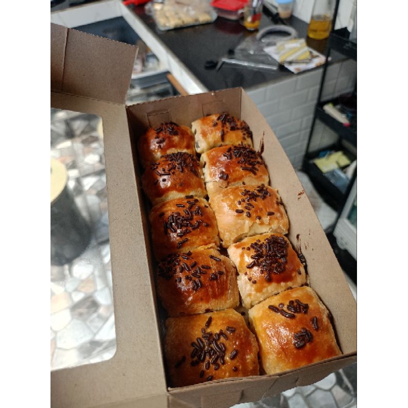 

bolen isi pisang coklat