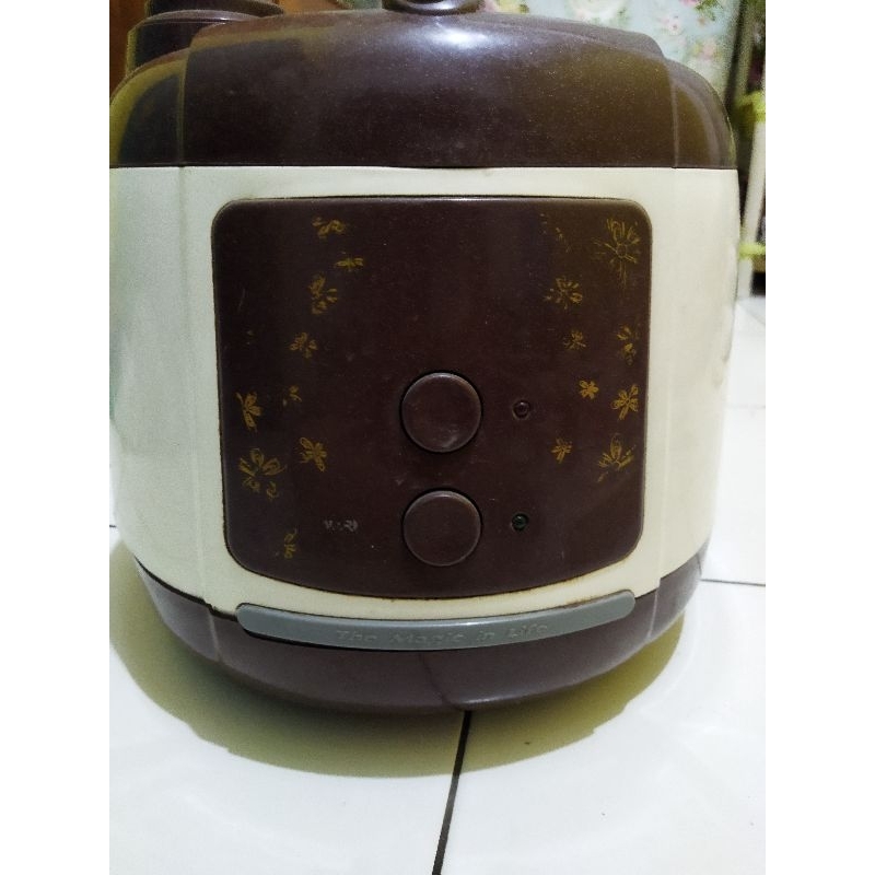 Yong ma magic com_YMC 106_2L_Rice Cooker_Penanak Nasi_Preloved_PL