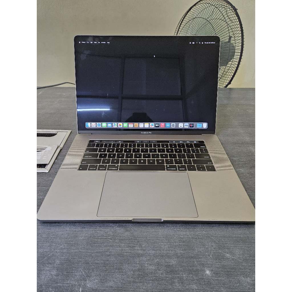 Macbook Pro 2019 core i7 32/512 15inch touchbar