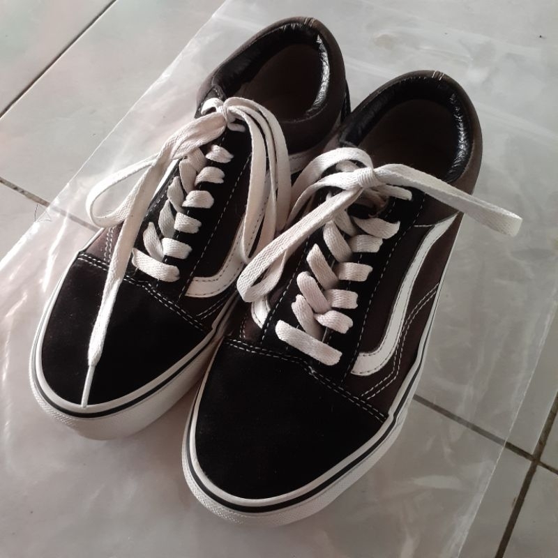 [PRELOVED] VANS OLD SKOOL — BLACK